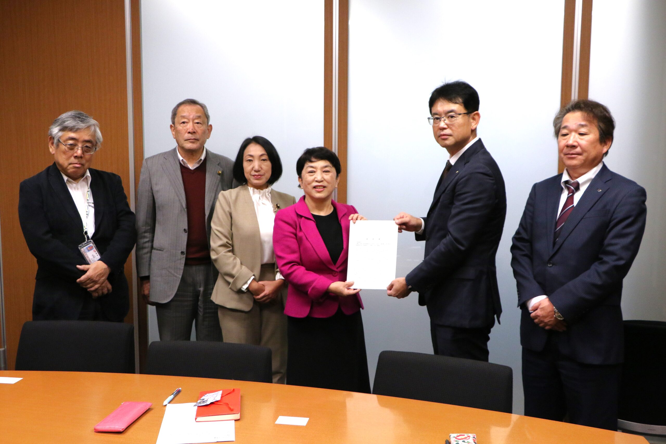 全農林が党に予算要望～公務員定数で新規増員を - 社民党 SDP Japan